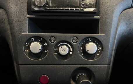 Mitsubishi Outlander III рестайлинг 3, 2004 год, 669 000 рублей, 15 фотография