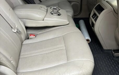 Cadillac SRX II рестайлинг, 2011 год, 740 000 рублей, 9 фотография