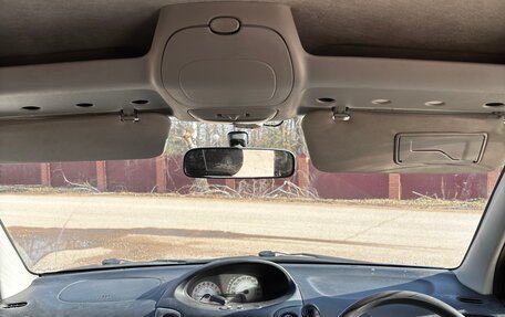 Toyota FunCargo, 2003 год, 400 000 рублей, 10 фотография