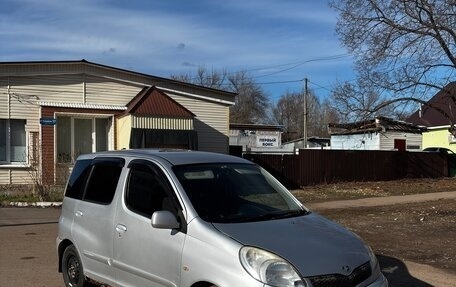 Toyota FunCargo, 2003 год, 400 000 рублей, 2 фотография