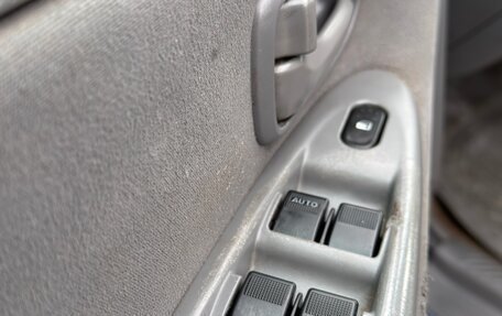 Mazda MPV II, 2004 год, 295 000 рублей, 38 фотография