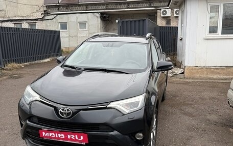 Toyota RAV4, 2018 год, 2 030 000 рублей, 3 фотография