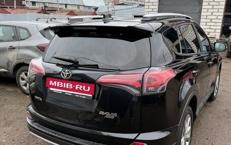 Toyota RAV4, 2018 год, 2 030 000 рублей, 7 фотография
