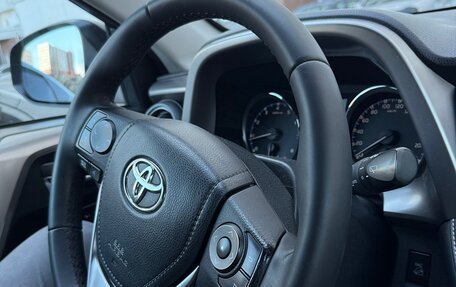 Toyota RAV4, 2018 год, 2 030 000 рублей, 13 фотография