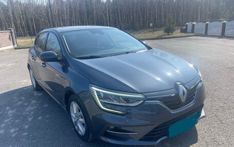 Renault Megane IV, 2022 год, 1 780 000 рублей, 2 фотография