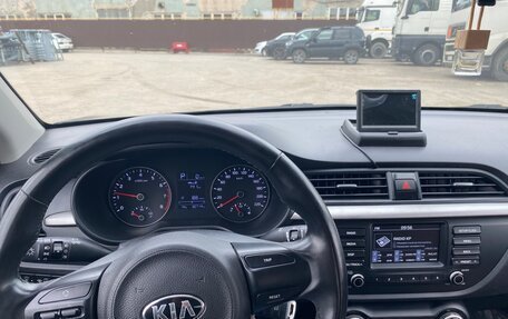 KIA Rio IV, 2018 год, 1 410 000 рублей, 6 фотография