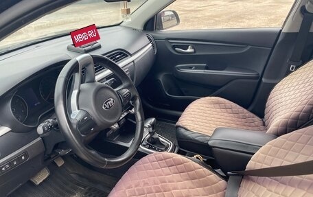 KIA Rio IV, 2018 год, 1 410 000 рублей, 5 фотография