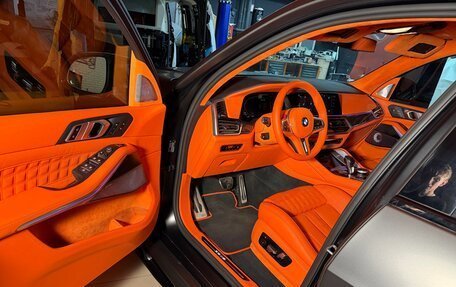 BMW X5 M, 2022 год, 13 640 000 рублей, 6 фотография