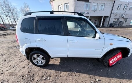 Chevrolet Niva I рестайлинг, 2010 год, 400 000 рублей, 3 фотография