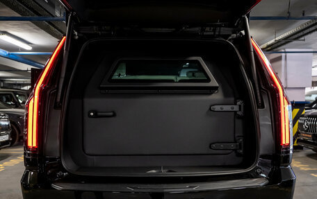 Cadillac Escalade V, 2025 год, 42 000 000 рублей, 17 фотография