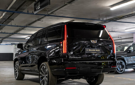 Cadillac Escalade V, 2025 год, 42 000 000 рублей, 14 фотография