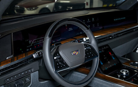 Cadillac Escalade V, 2025 год, 42 000 000 рублей, 22 фотография