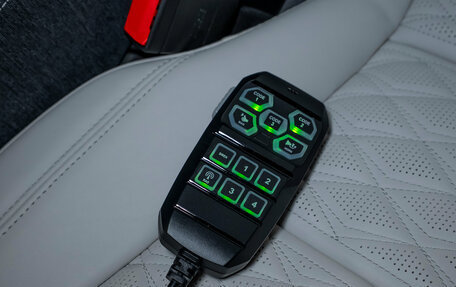 Cadillac Escalade V, 2025 год, 42 000 000 рублей, 30 фотография