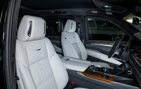 Cadillac Escalade V, 2025 год, 42 000 000 рублей, 34 фотография