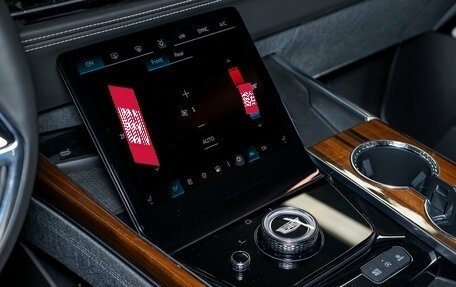 Cadillac Escalade V, 2025 год, 42 000 000 рублей, 23 фотография