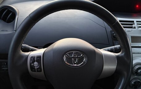 Toyota Yaris III рестайлинг, 2008 год, 450 000 рублей, 4 фотография