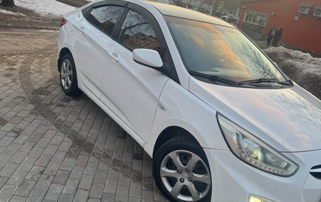 Hyundai Solaris II рестайлинг, 2013 год, 499 000 рублей, 3 фотография