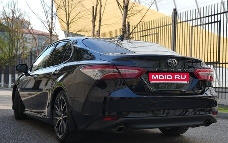 Toyota Camry, 2021 год, 3 650 000 рублей, 4 фотография