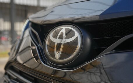 Toyota Camry, 2021 год, 3 650 000 рублей, 9 фотография