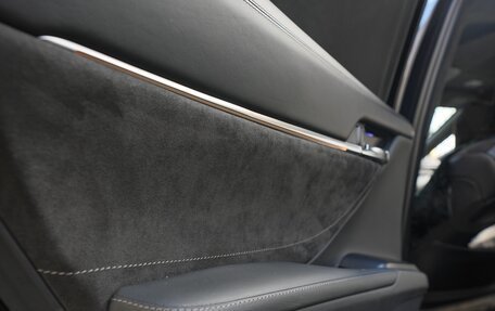 Toyota Camry, 2021 год, 3 650 000 рублей, 10 фотография