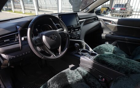 Toyota Camry, 2021 год, 3 650 000 рублей, 6 фотография