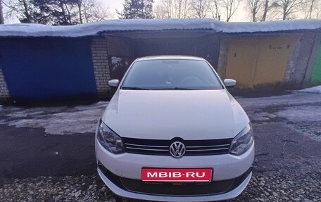 Volkswagen Polo VI (EU Market), 2013 год, 820 000 рублей, 1 фотография