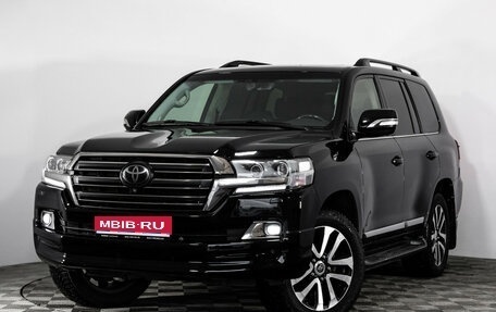 Toyota Land Cruiser 200, 2018 год, 5 399 000 рублей, 1 фотография