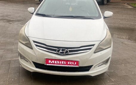 Hyundai Solaris II рестайлинг, 2014 год, 800 000 рублей, 1 фотография