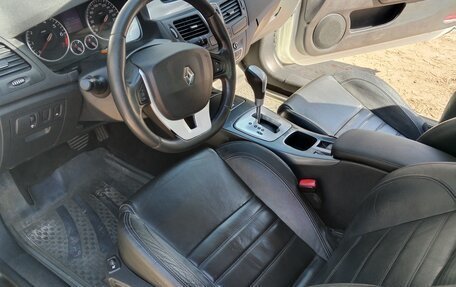 Renault Laguna III рестайлинг, 2010 год, 690 000 рублей, 7 фотография