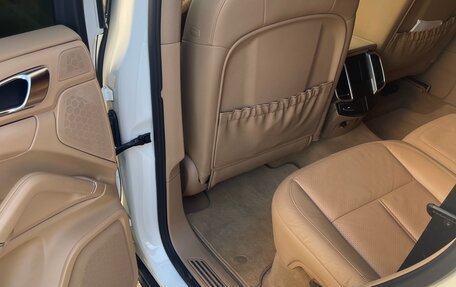 Porsche Cayenne III, 2011 год, 1 600 000 рублей, 7 фотография