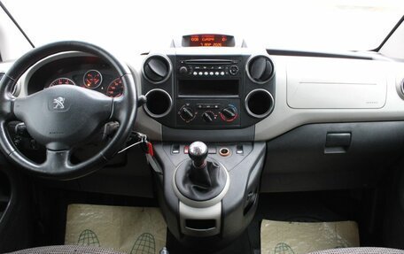 Peugeot Partner II рестайлинг 2, 2012 год, 570 000 рублей, 15 фотография