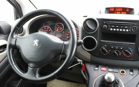 Peugeot Partner II рестайлинг 2, 2012 год, 570 000 рублей, 16 фотография