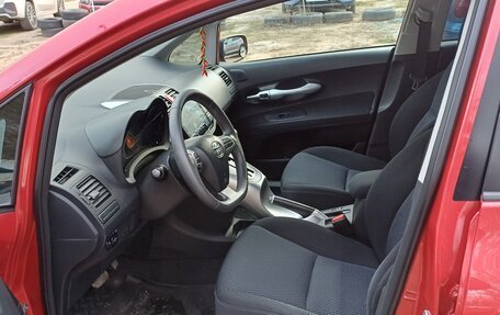 Toyota Auris II, 2011 год, 1 330 000 рублей, 8 фотография