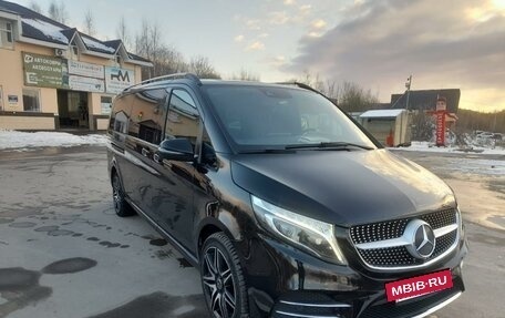 Mercedes-Benz V-Класс, 2022 год, 14 500 000 рублей, 2 фотография