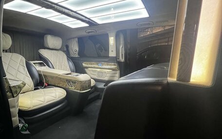 Mercedes-Benz V-Класс, 2022 год, 14 500 000 рублей, 10 фотография