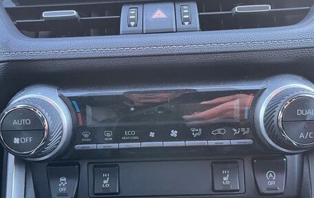 Toyota RAV4, 2022 год, 3 590 000 рублей, 12 фотография