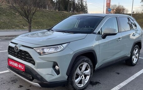 Toyota RAV4, 2022 год, 3 590 000 рублей, 2 фотография