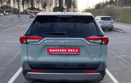 Toyota RAV4, 2022 год, 3 590 000 рублей, 5 фотография