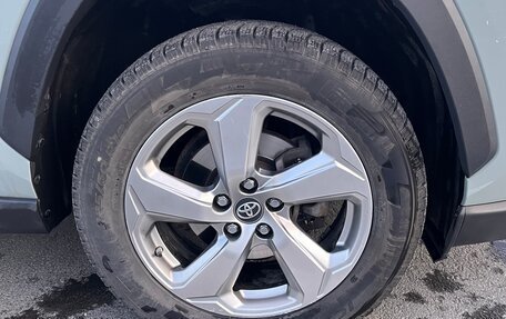 Toyota RAV4, 2022 год, 3 590 000 рублей, 27 фотография