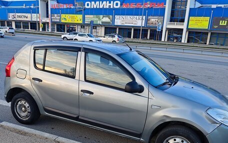 Renault Sandero I, 2010 год, 375 000 рублей, 2 фотография