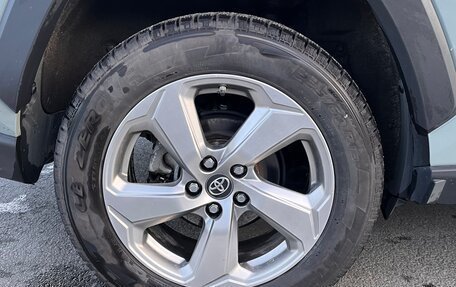 Toyota RAV4, 2022 год, 3 590 000 рублей, 28 фотография