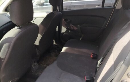 Renault Logan II, 2015 год, 998 000 рублей, 10 фотография