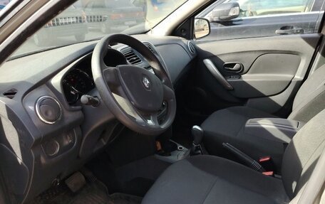 Renault Logan II, 2015 год, 998 000 рублей, 7 фотография