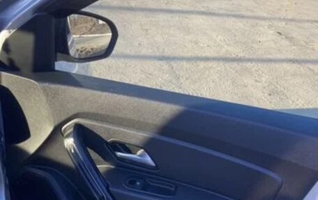 Dacia Duster II, 2018 год, 1 300 000 рублей, 10 фотография