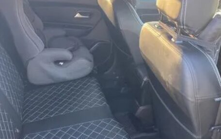 Dacia Duster II, 2018 год, 1 300 000 рублей, 12 фотография