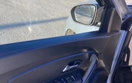 Dacia Duster II, 2018 год, 1 300 000 рублей, 16 фотография