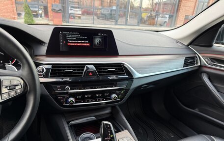 BMW 5 серия, 2019 год, 3 390 000 рублей, 11 фотография