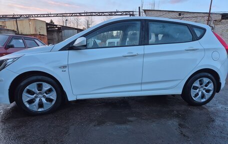 Hyundai Solaris II рестайлинг, 2016 год, 895 000 рублей, 3 фотография