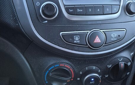 Hyundai Solaris II рестайлинг, 2016 год, 895 000 рублей, 10 фотография