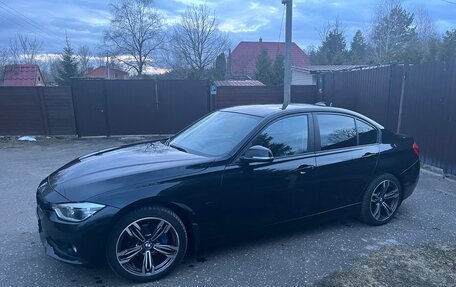 BMW 3 серия, 2017 год, 2 432 000 рублей, 13 фотография